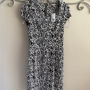 Forever 21 Monochrome Rose Print Midi Dress